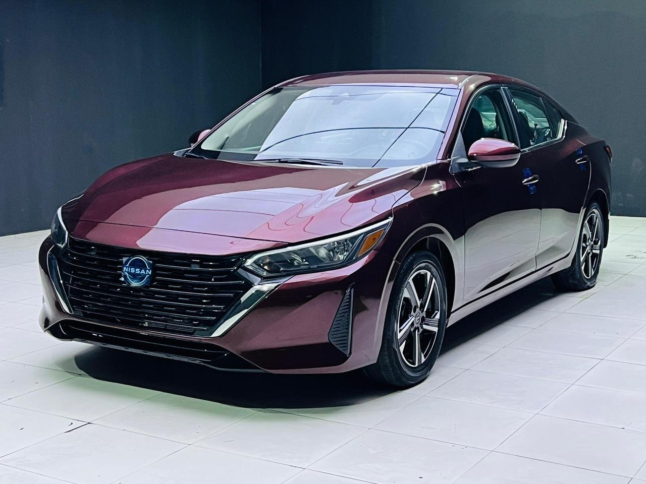 Nissan Sentra Maroon